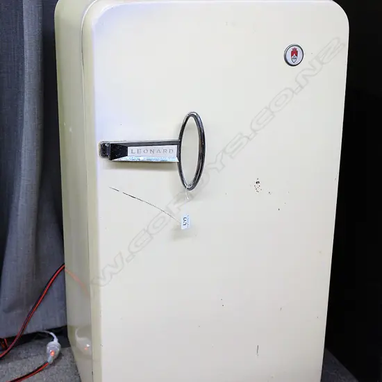 LEONARD VINTAGE FRIDGE 