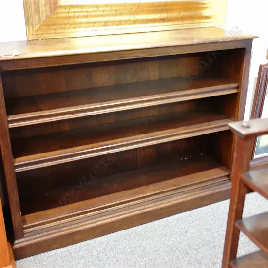 OAK LOW BOOKCASE