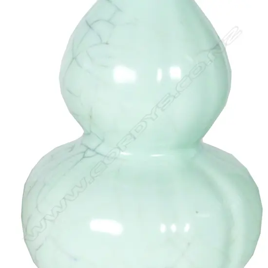 A Chinese porcelain double gourd vase