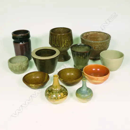 Group of twelve Doreen Blumhardt pottery and others,