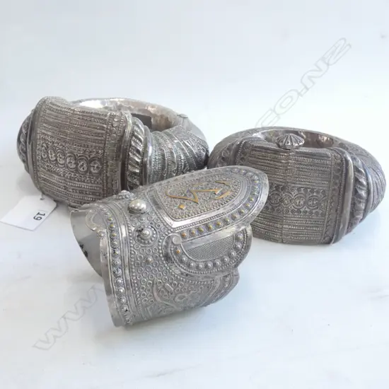 3 SILVER ASIAN JEWELLERY ITEMS: 2 LGE WIDE BANGLES...