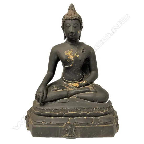 A vintage Oriental heavy bronze Buddha