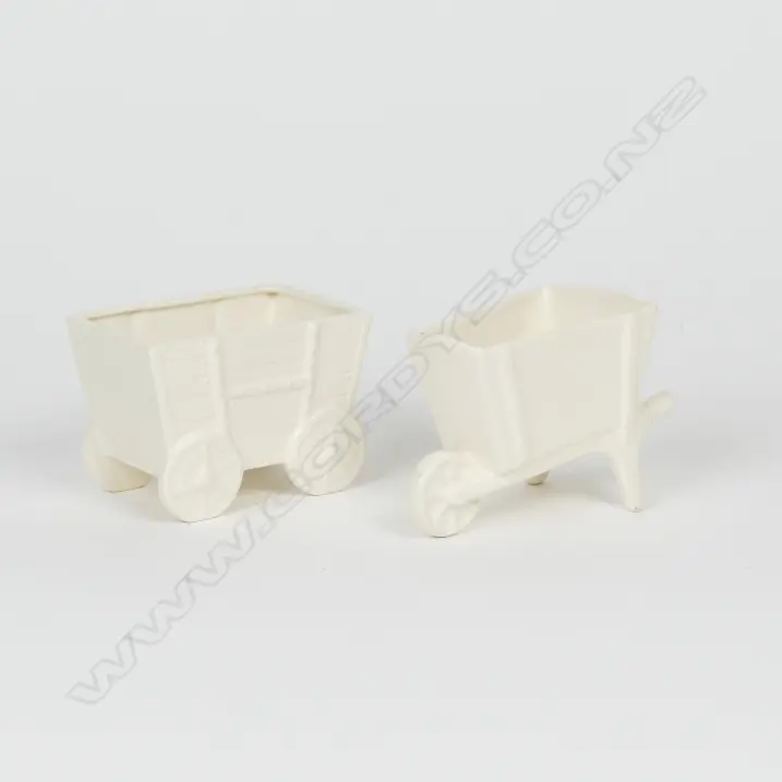 2 SM CREAM C.L VASES; WHEELBARROW/CARRIAGE Image 1++