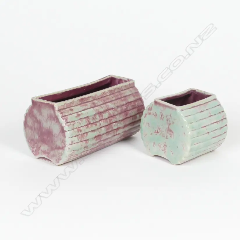 2 RED/GREEN RIBBED CROWN LYNN TROUGH VASES Image 1++