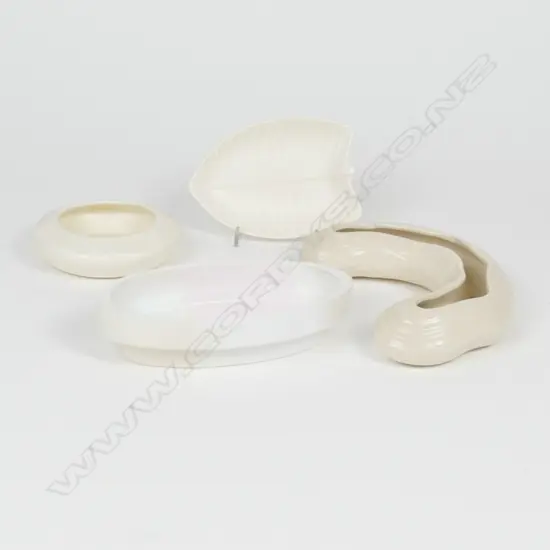 4 ASST CROWN LYNN VASES