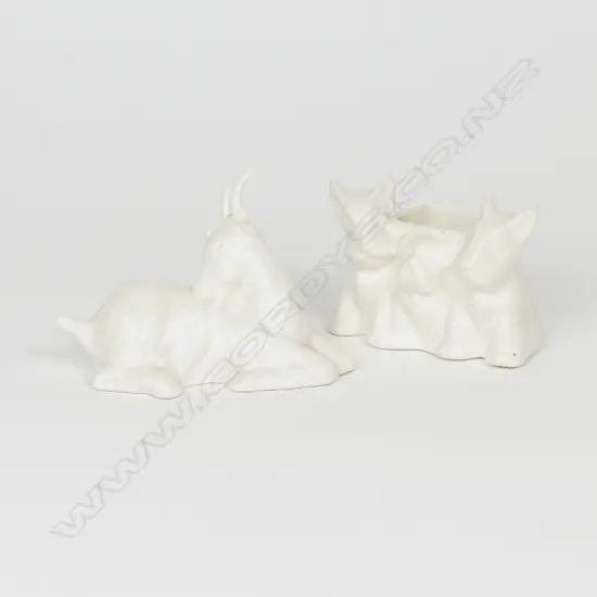 2 CREAM C.L PCS, DOG TROUGH, GOAT FIG (AF)