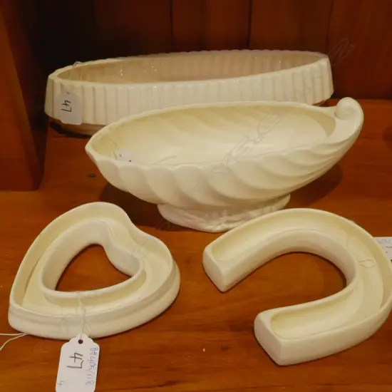 4 C/LYNN TROUGH VASES INCL 1 HEART & 1 HORSESHOE