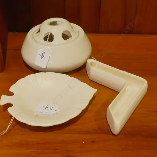 3 C/LYNN PCS; TROUGH, LEAF & TEMUKA VASE