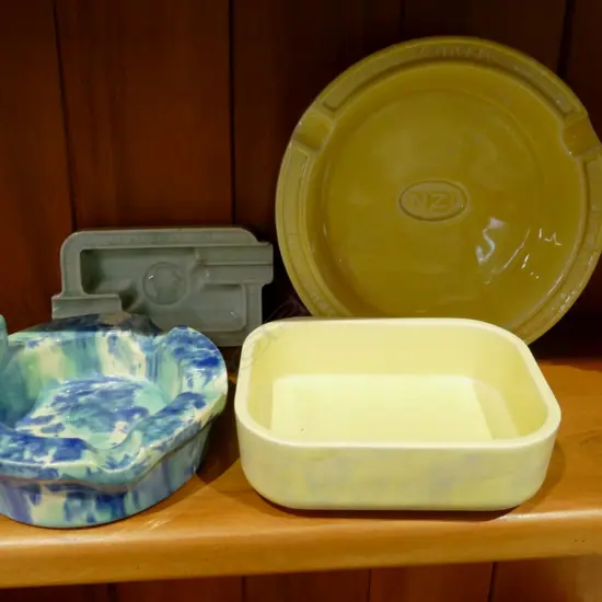 3 TEMUKA WARE ASHTRAYS & DISH