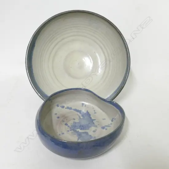 Two Elizabeth Lissaman bowls