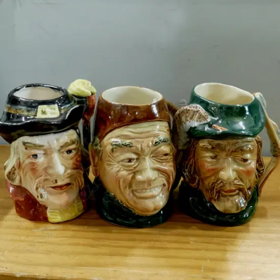 3 C/LYNN AQUILA 'ROBIN HOOD' SERIES CHARACTER MUGS