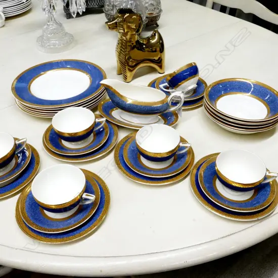 CR.DUCAL PART DINNER SERVICE & GILT DOG VASE