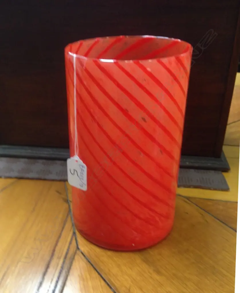 COLOURED GLASS VASE Image 1++