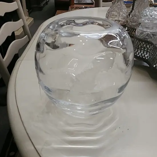 WEBB CORBETT GLASS BOWL - FISH ENGRAVING 