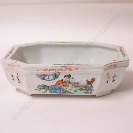 A Chinese famille rose long octagonal bowl