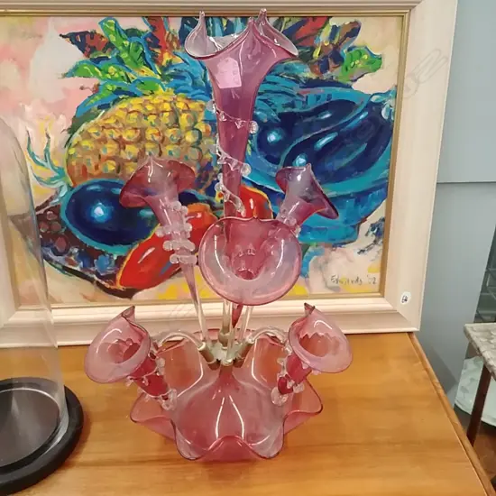 VICT RED GLASS EPERGNE