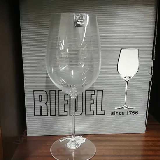  4 RIEDEL WINE GLASSES BOXED