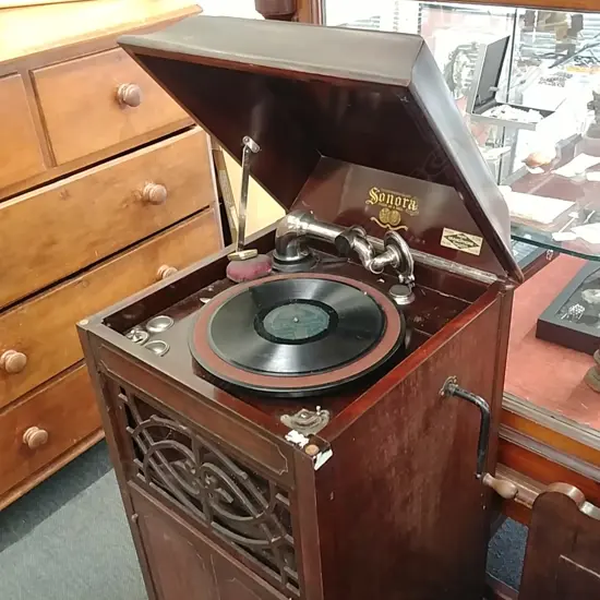 SONORA GRAMOPHONE