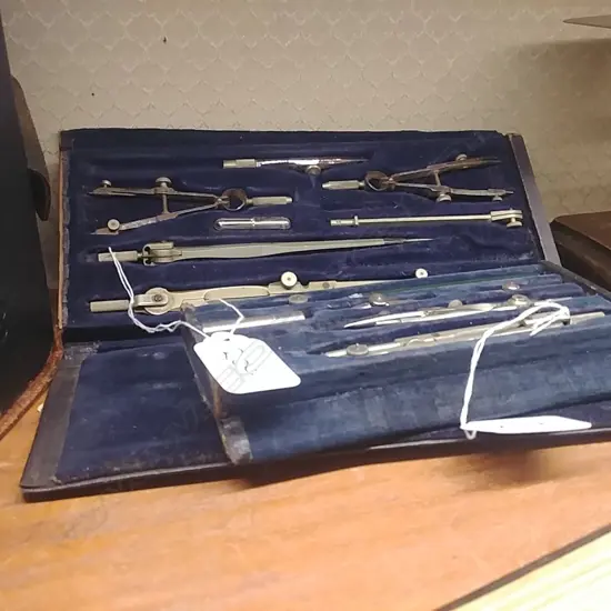 TWO VINTAGE SETS OF DRAWING INSTRUMENTS 
