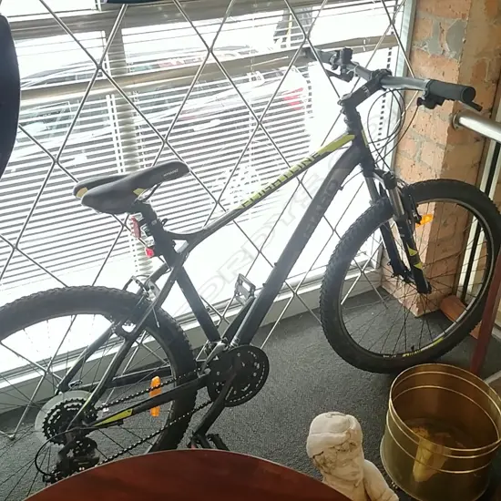 SHIMANO GEAR, HARO "FLIGHTLINE" MOUNTAIN BIKE