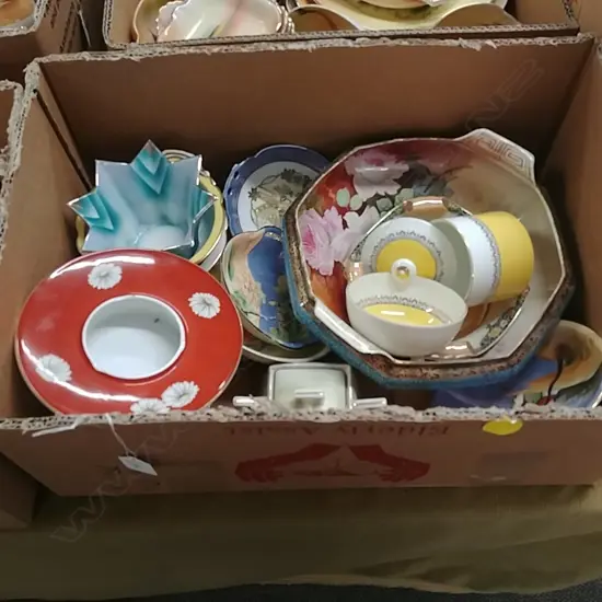 BOX OF ASSORTED NORITAKE CHINA