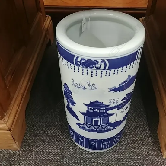 CHINESE BLUE & WHITE UMBRELLA STAND