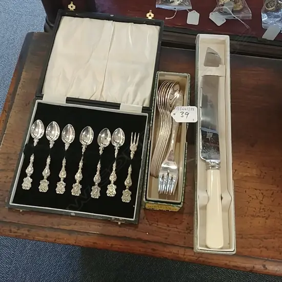 3 BOXED PCS CUTLERY