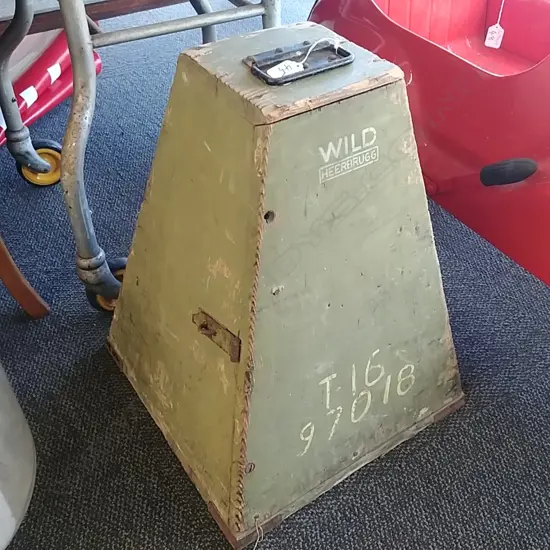 OLD GREEN PAINTED INSTRUMENT BOX 'AUCK. MEDICAL SU