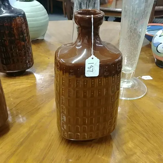 CROWN LYNN "METROPOLIS" VASE