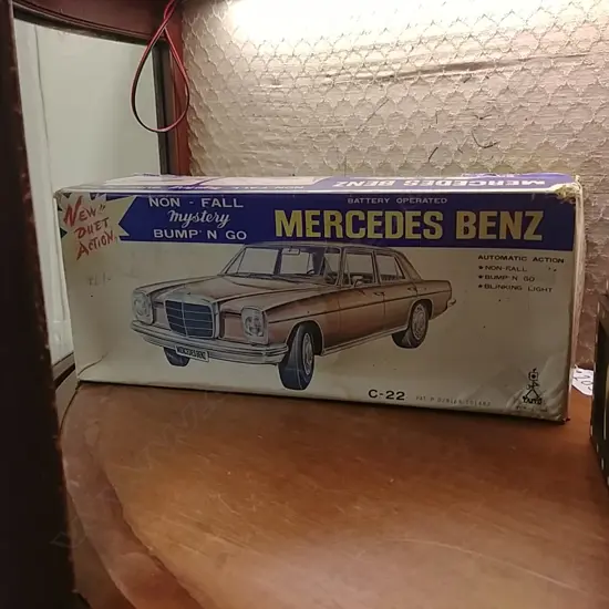 BOXED VINTAGE MERCEDES BENZ BUMP N GO