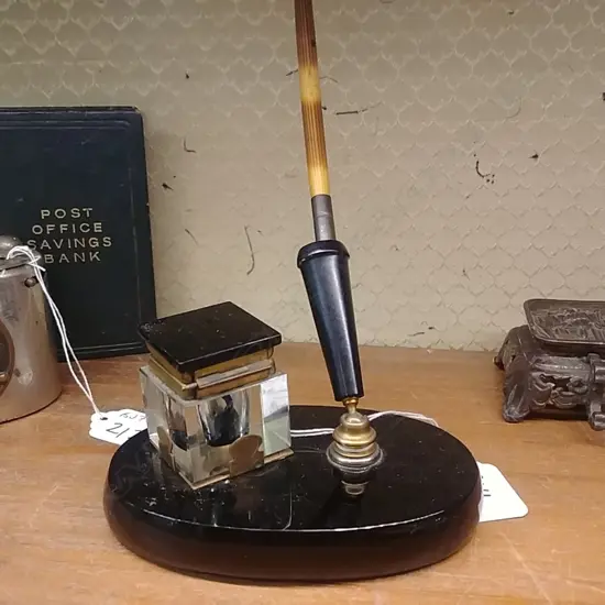 [13204]VINTAGE VITROLITE INK STAND W QUILL DIP PEN