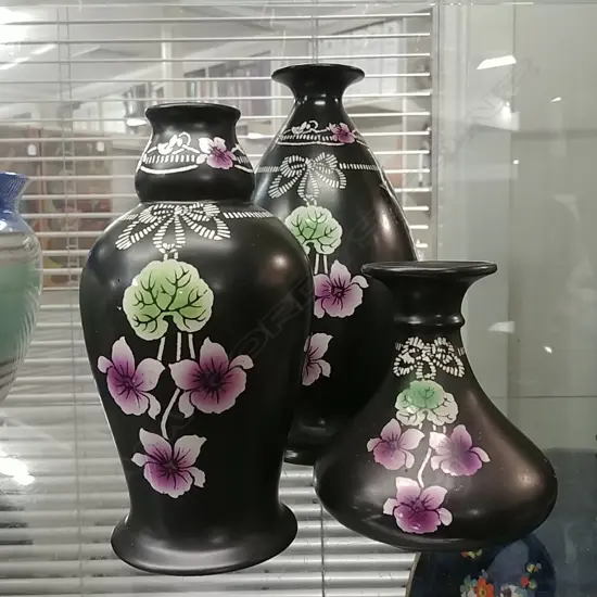 3 SHELLEY VASES