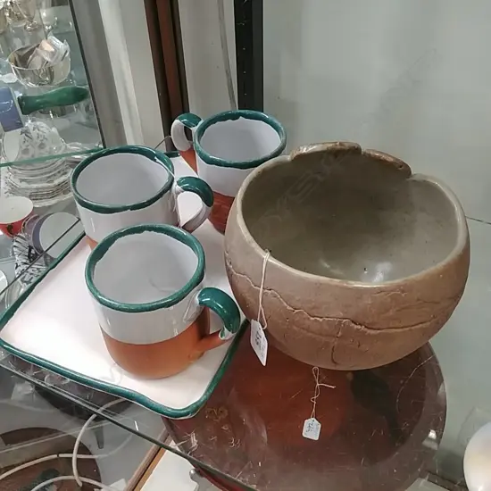 3 MORRIS & JAMES MUGS W TRAY +POTTERY VASE