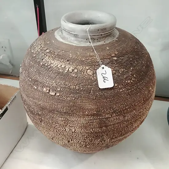 LARGE POTTERY VASE