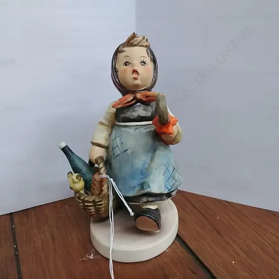 HUMMEL VISITING AN INVALID 382 TMK5