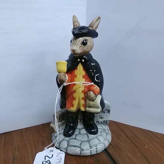 R.D. BUNNYKINS TOWN CRIER DB259