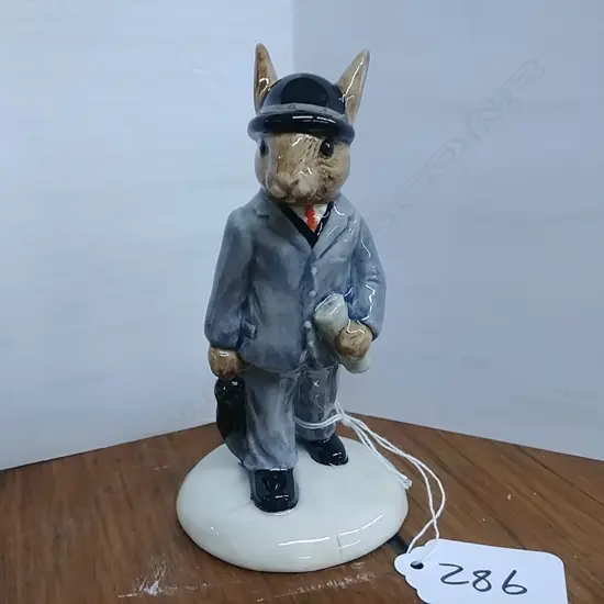 R.D. BUNNYKINS BUSINESSMAN DB203