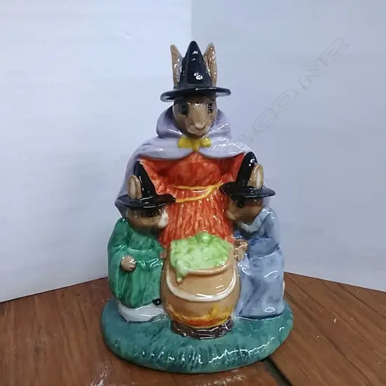 R.D. BUNNYKINS WITCHES CAULDRON DB293