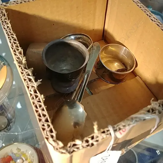 5 SILVER PIECES & EGG CUP