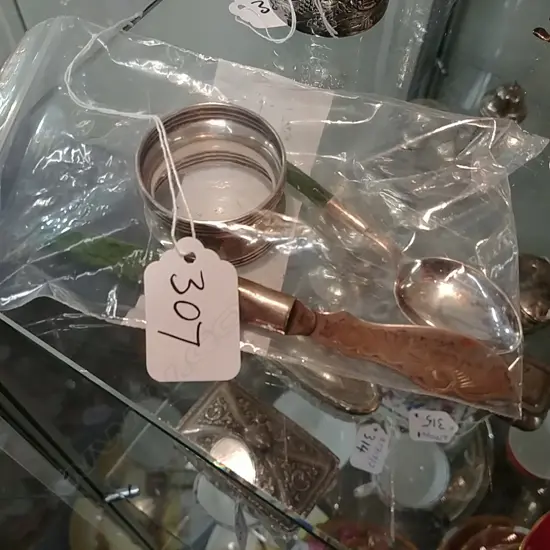 (13299) 2 NZ SILVER & NEPHRITE CUTLERY PCES + RING