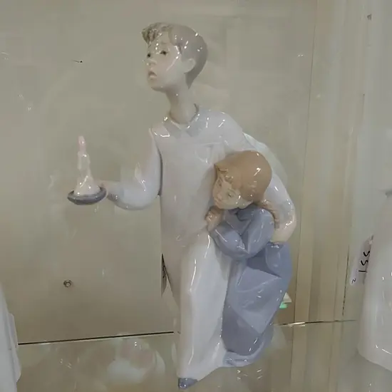 LLADRO BOY WITH CANDLE