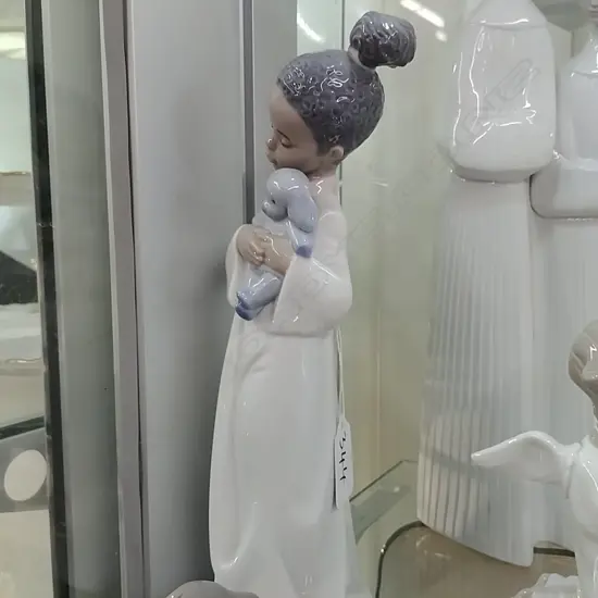 LLADRO GIRL WITH SOFT TOY
