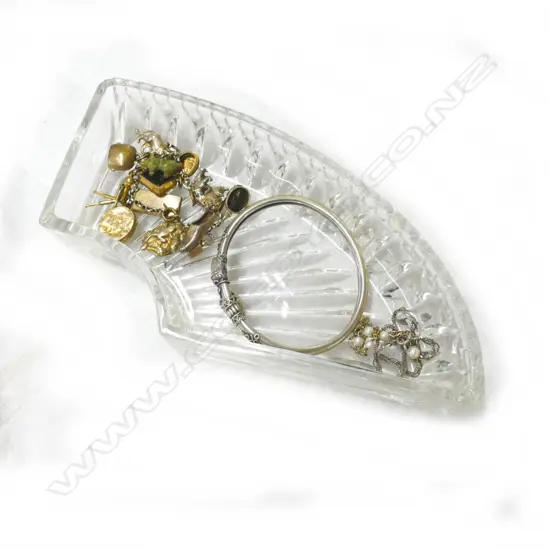 GLASS DISH W CHARM B'LET-BANGLE-?GOLD/PEARL B'LET 