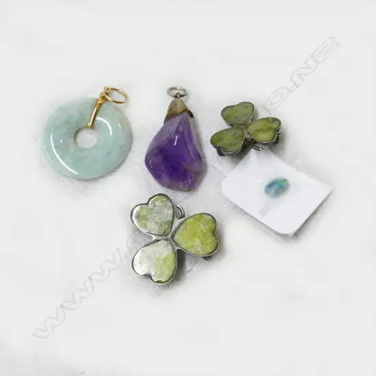 BAG-SIL.CLOVER BROOCHES-JADE-AMETHYST-?OPAL