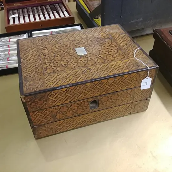 VIC. PARQUETRY WRITING SLOPE