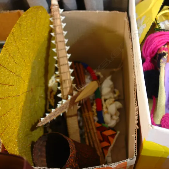 BOX AFRICAN,PACIFIC,ORIENTAL ITEMS