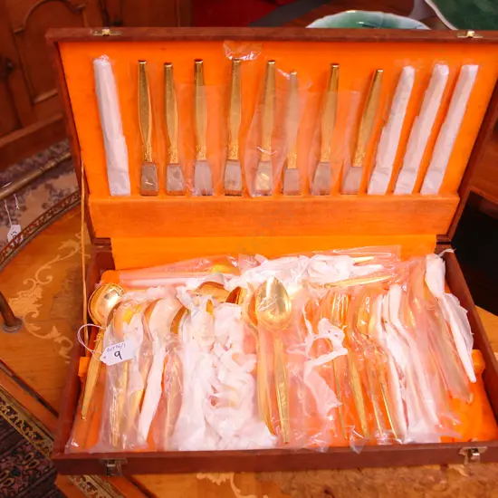 CANTEEN CUTLERY - GILT