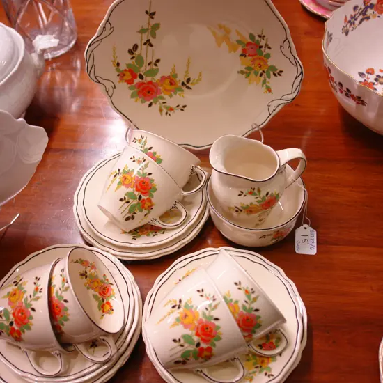 R.D. 'ROSSLYNN' 20PC TEA SET (SAUCER MISS.)