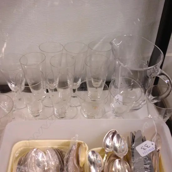 CRYSTAL JUG & 15 GLASSES