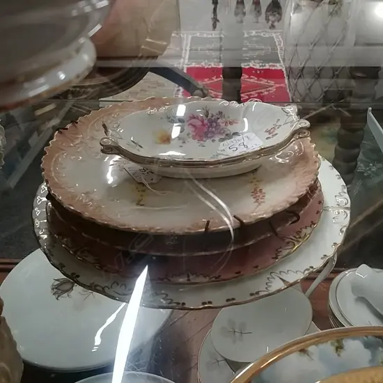 4 R.C.D. DISHES (1 AF)+2 LIMOGE PLATES